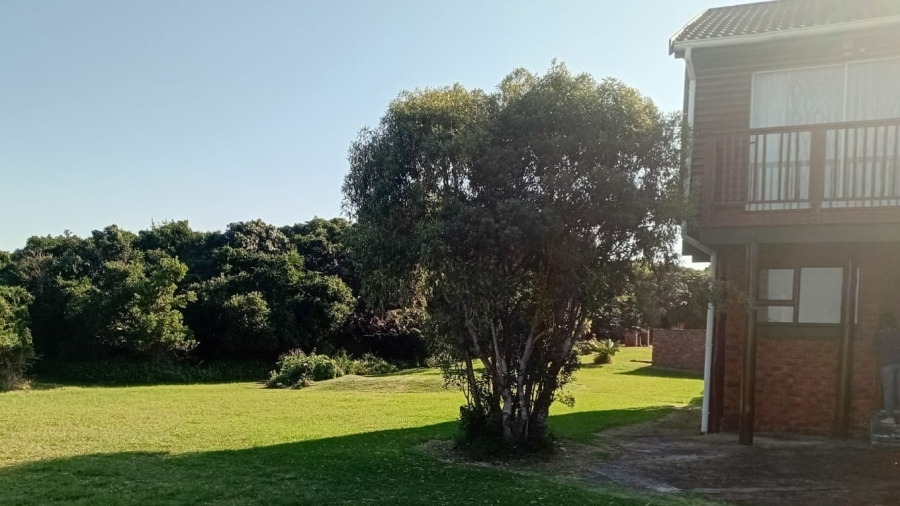 To Let 2 Bedroom Property for Rent in Cove Rock Eastern Cape